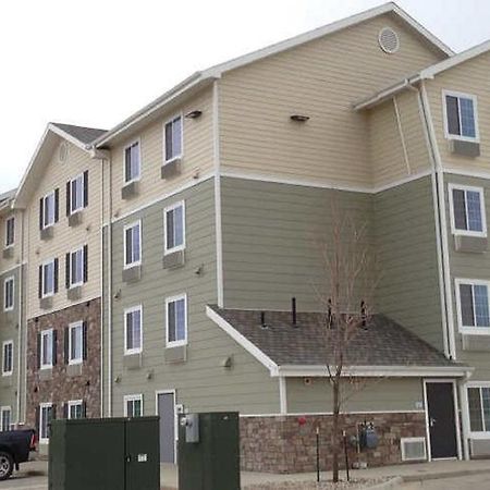 Suburban Studios Watford City Экстерьер фото