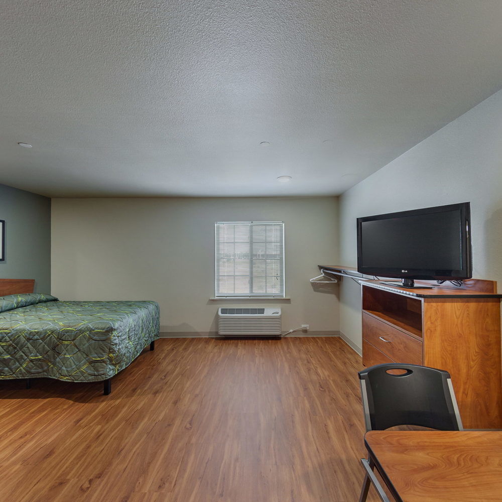 Suburban Studios Watford City Экстерьер фото